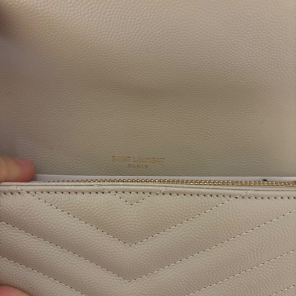 CASSANDRE MATELASSÉ LARGE FLAP WALLET IN GRAIN DE POUDRE LEATHER - Saint Laurent - Picture 3 of 8